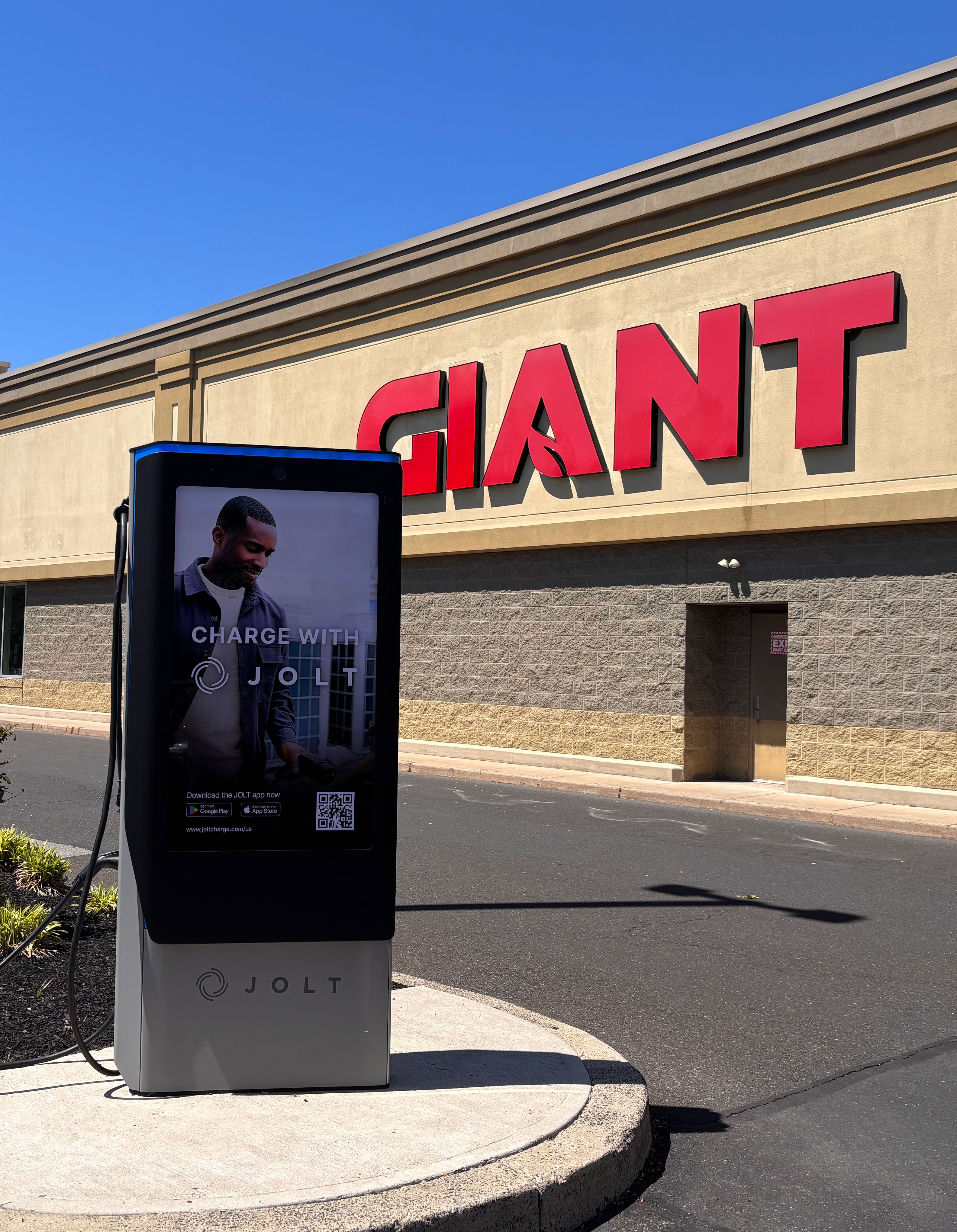 Jolt Charging Station